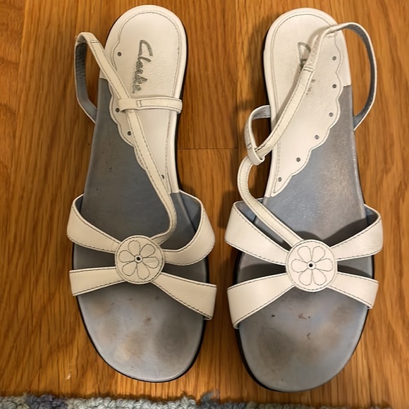 Clark’s white wedge sandals, 7.5M - Picture 2 of 8